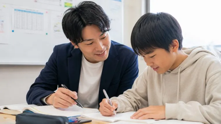 生徒に寄り添って教える講師